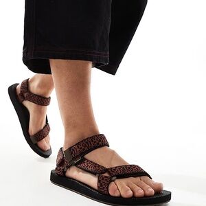 BNWOT Teva Sandals in Ted Retro Print